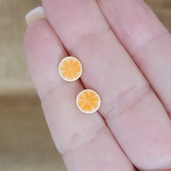 ORANGE SLICE POTTERY STUD EARRINGS - Picture 4 of 7